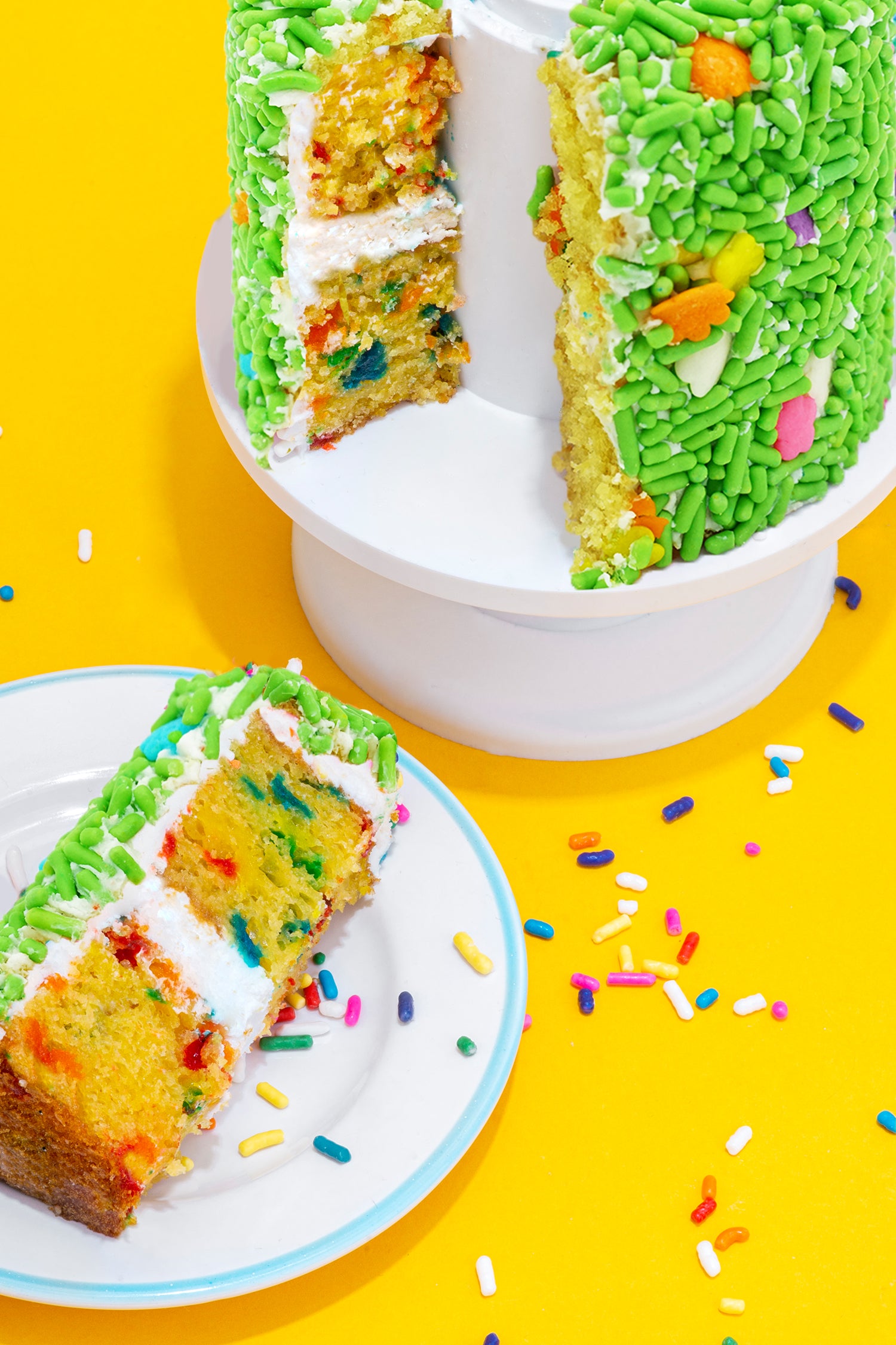 4" Flower Power Surprise Cake®