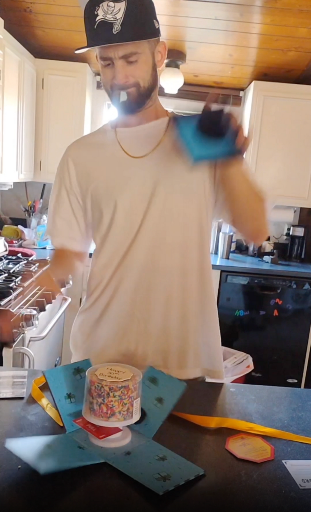 <p><strong>Real Cake. Real Reviews.</strong></p>