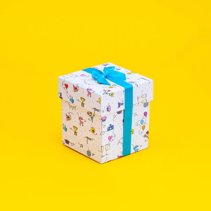 4" Happy Summer Vanilla Surprise Cake®